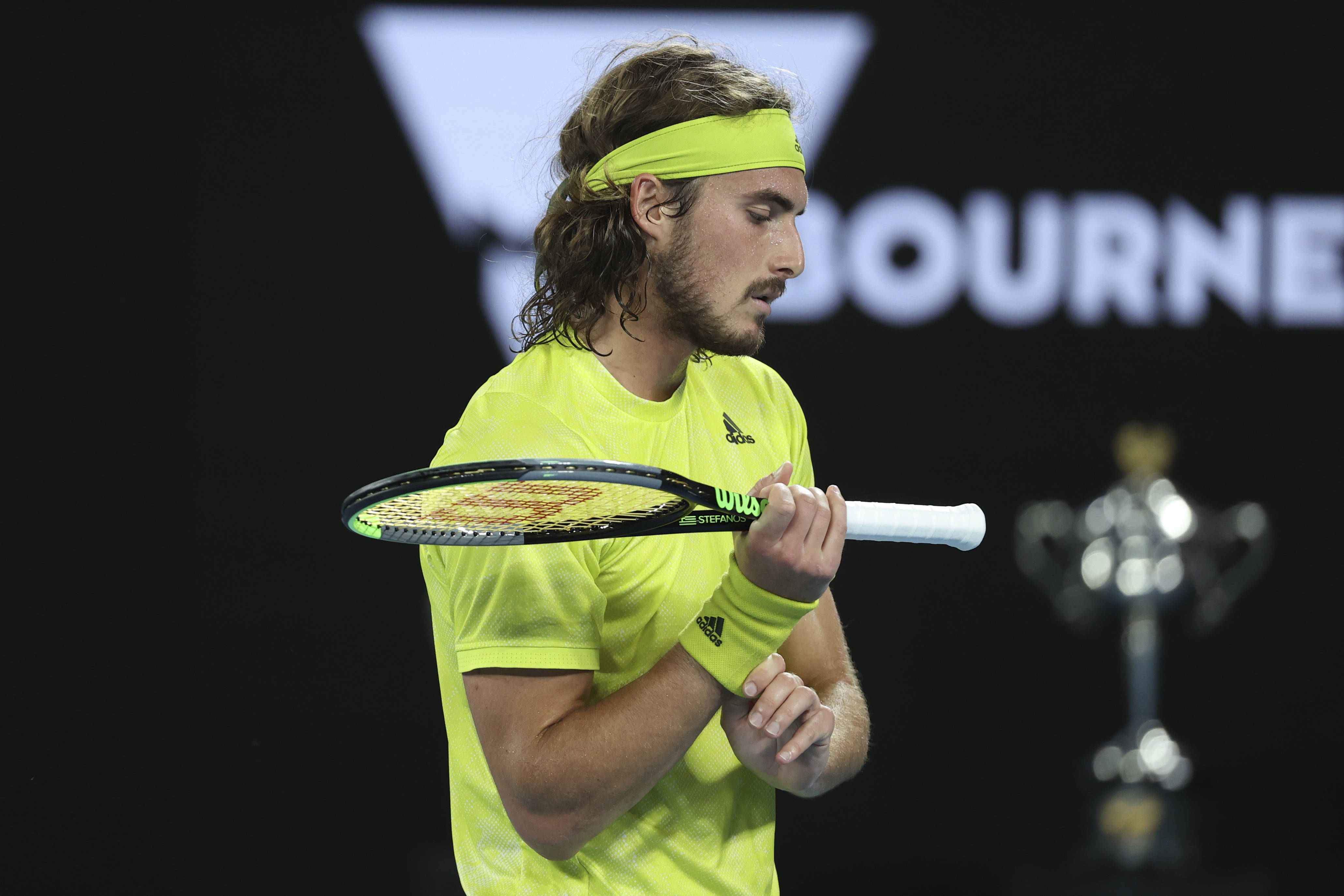 开云体育官网-关于美国网球队力克澳大利亚网球队，西西帕斯打破历史纪录的信息