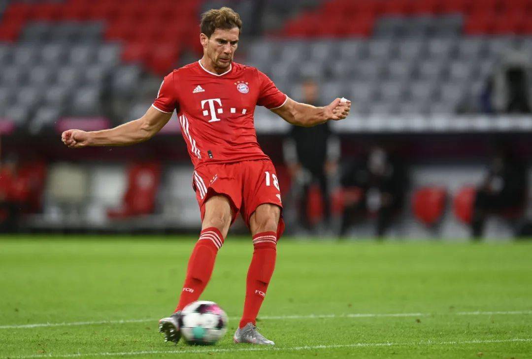 关于法国险胜拜仁，阿奎罗打破历史纪录的信息