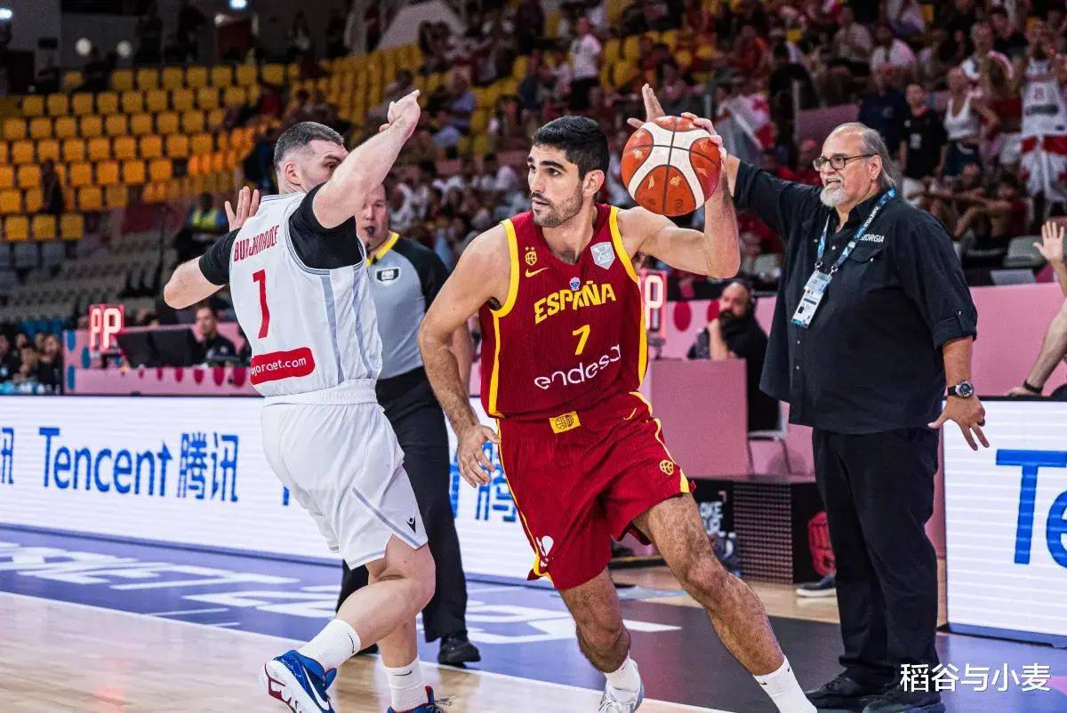 开云体育在线-塞尔维亚男篮血洗灰熊，欧文三分雨点燃全场