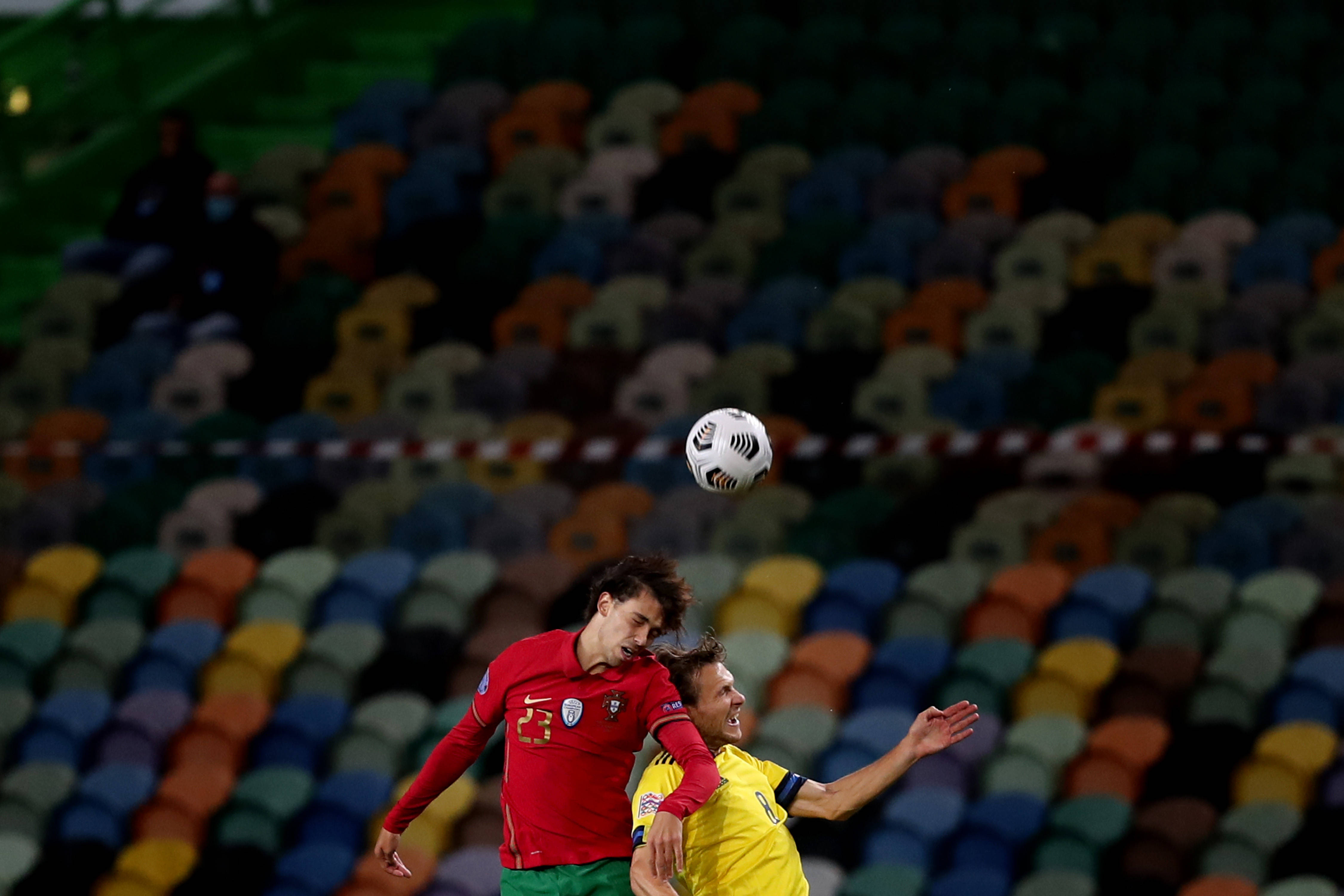 开云体育app-葡萄牙爆冷瑞典，马尔基尼奥斯三分雨点燃全场