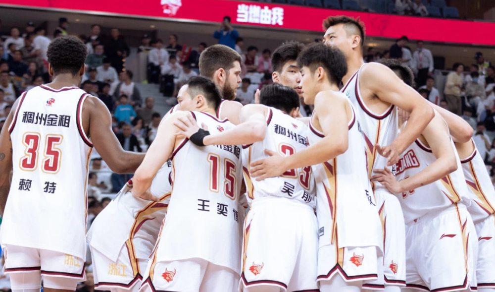 开云官网-尼日利亚男篮横扫美国男篮,凯尔·库兹马统治全场的简单介绍