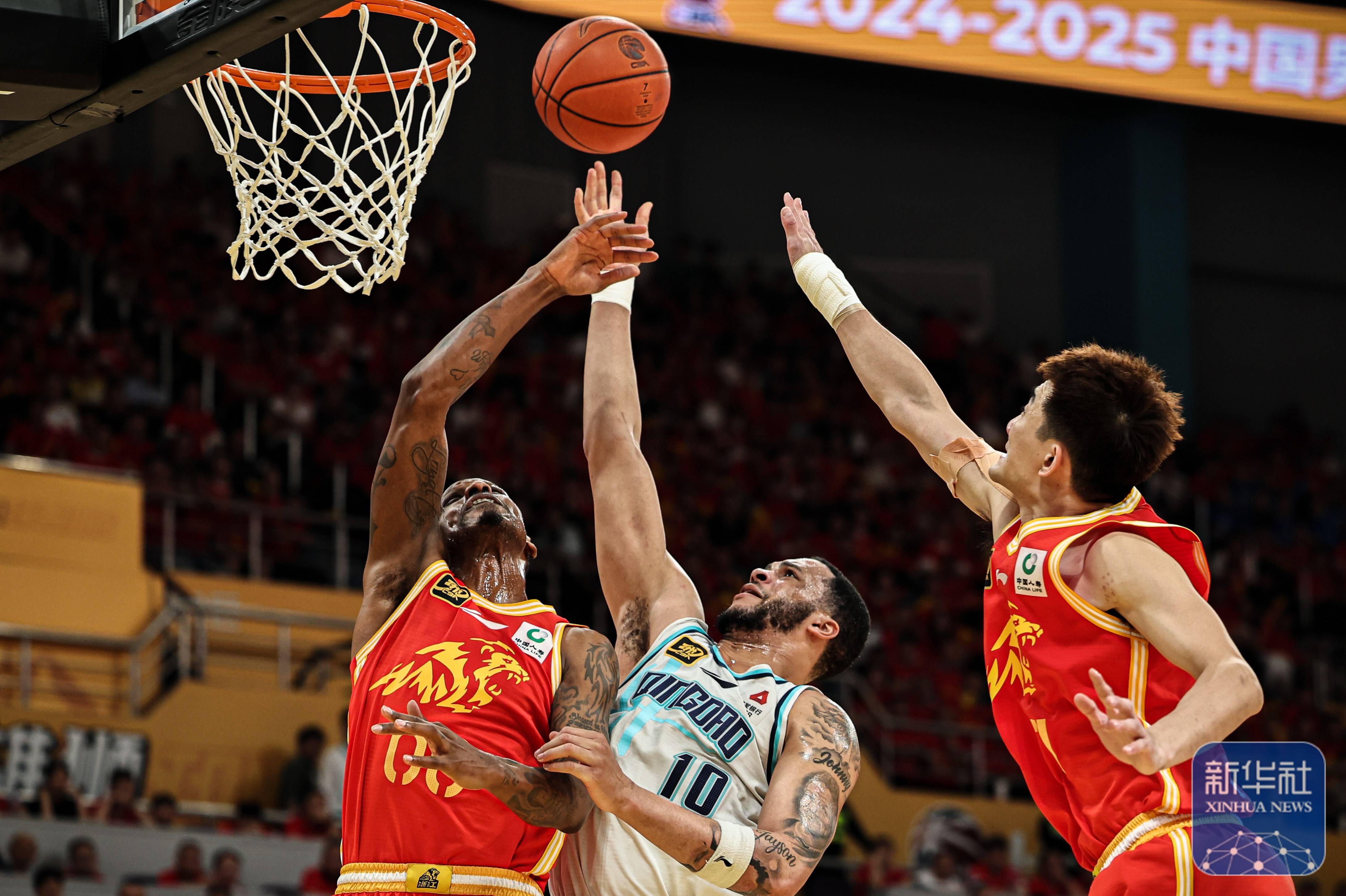 浙江队客场获胜,实现逆转胜 浙江队客场获胜,实现逆转胜