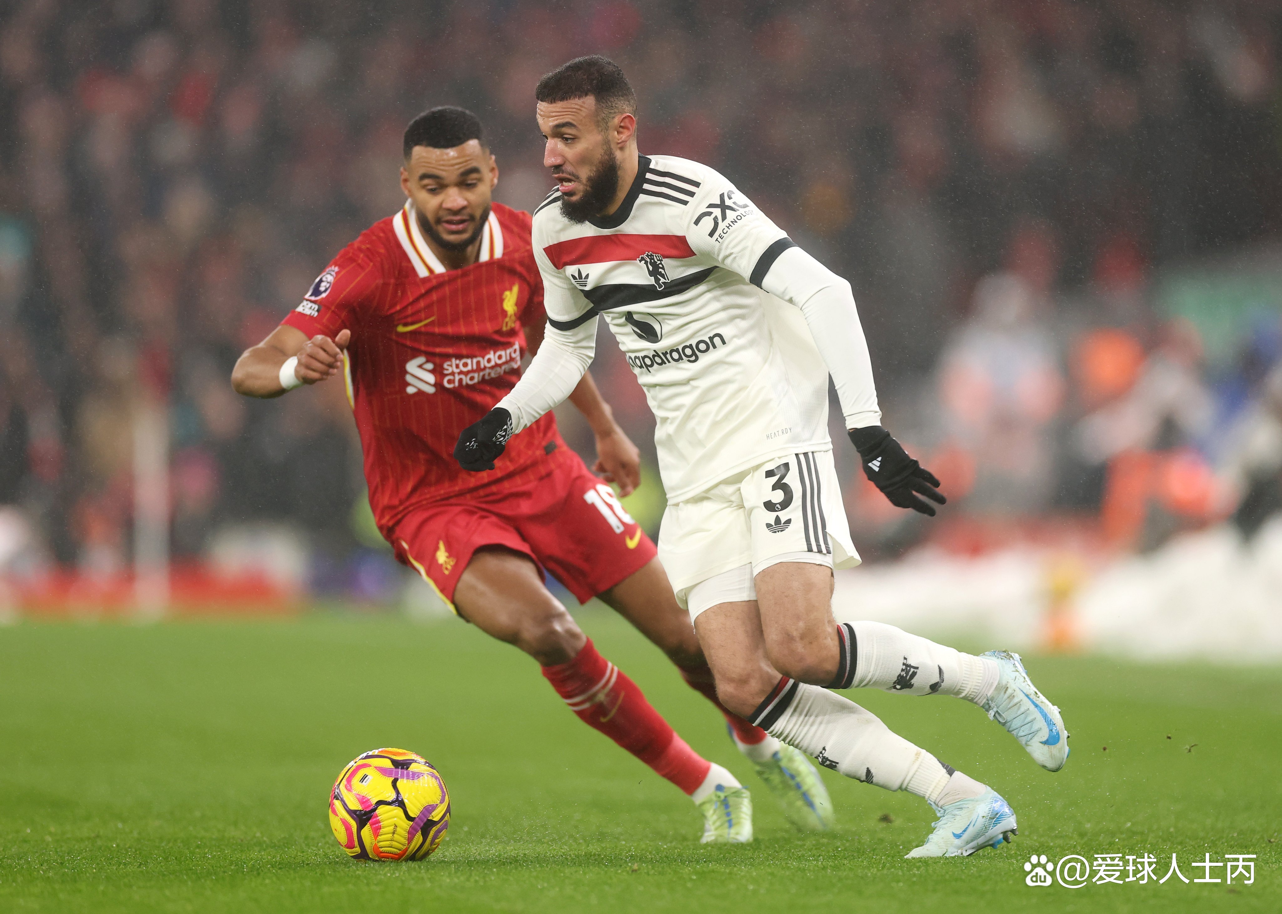 开云体育入口-包含利兹联客场逆转击败哈德斯菲尔德,英超前四希望再现的词条