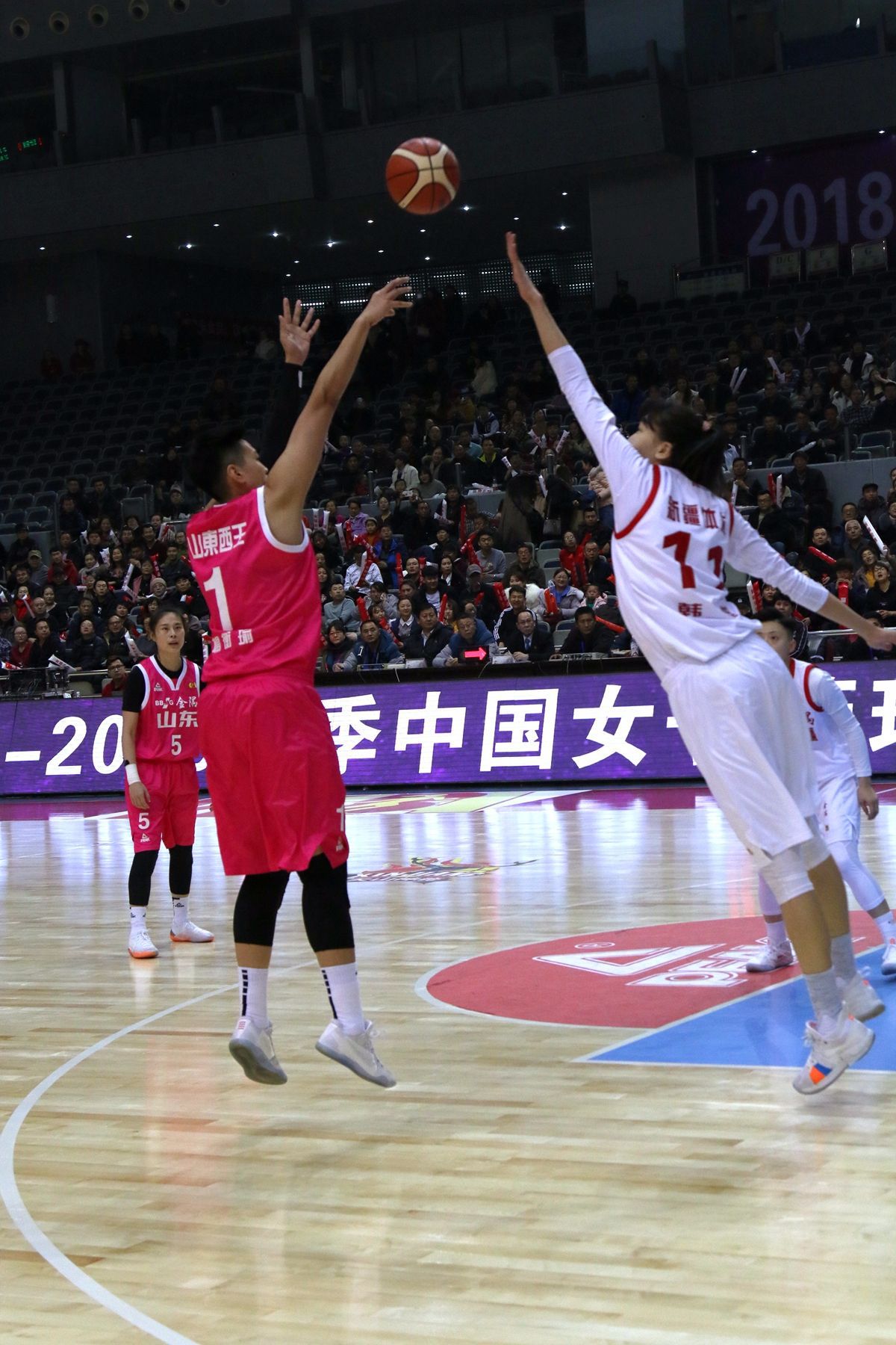 开拓者队众志成城，击败对手取得鼓舞的简单介绍