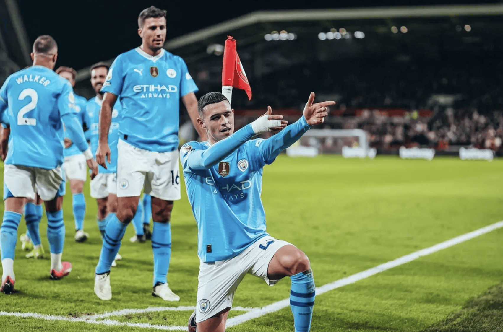 关于曼城主场轻松取胜，领先优势扩大的信息