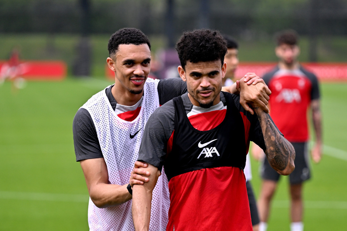 开云官网-都灵队员火力全开,夺得胜利