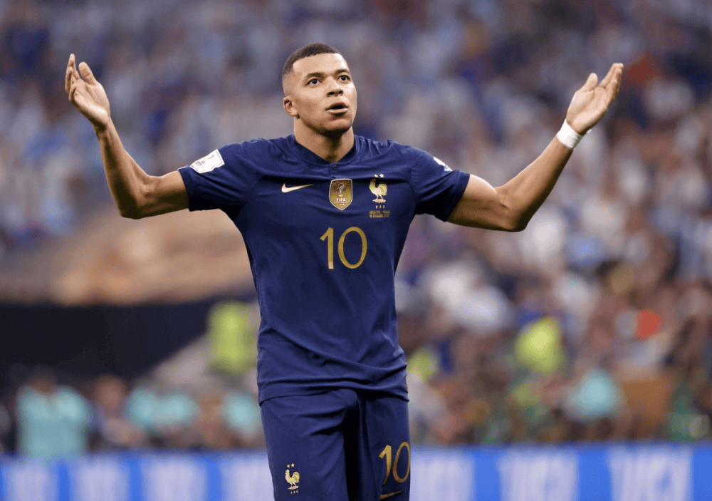 包含法国队带着胜利拜访淘汰赛，实力不凡的词条