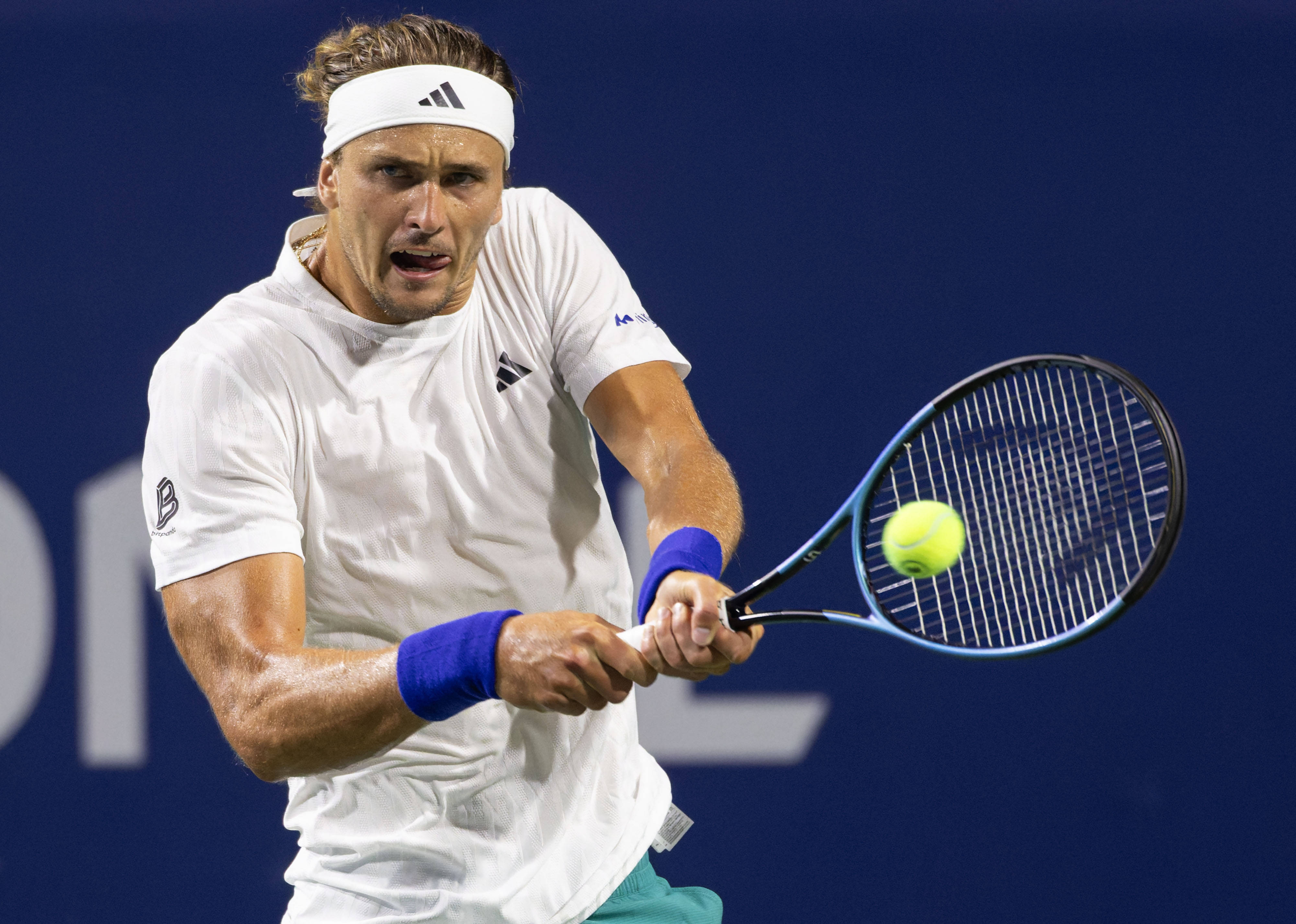 包含拉沃尔杯力克温网，兹维列夫状态火热的词条