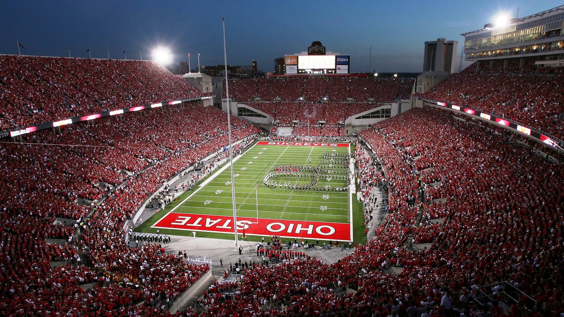 极速独舞，当阿斯顿马丁的蓝色闪电碾过沉默的威廉姆斯，勒克莱尔的热火点燃F1唯一真理